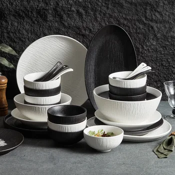 Crno-bijele keramičke setove posuđa i tanjura; riža zdjela; zdjela za rezance; blagovaonom, tanjur; poboljšani jednostavan luksuzni japanski set posuđa
