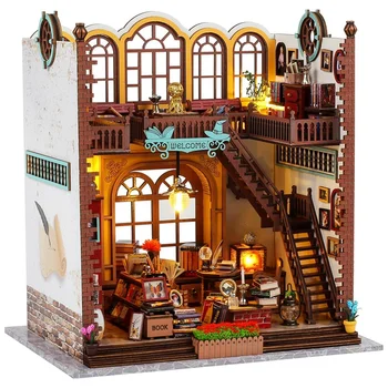 Minijaturni drvena kućica za lutke 