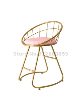 Moderna минималистичная spavaća soba s leđa od kovanog željeza za šminkanje nordic ins rešetka sa lukom crveno srce djevojke toaletni stol stolica